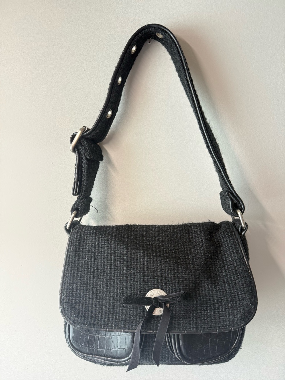 Y2K GAP Fall 2005 Black Tweed Shoulder Bag